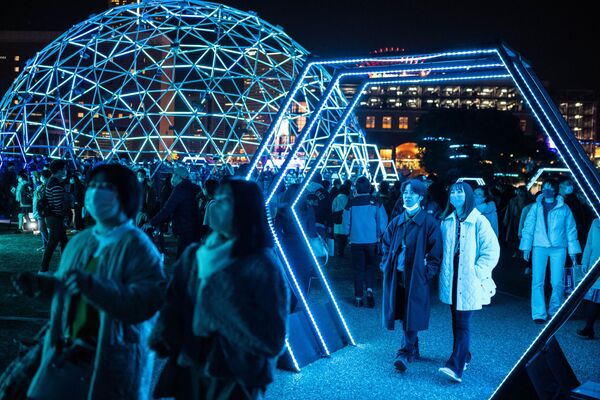 بازدید عموم از یک رویداد هنری در یوکوهاما10 دسامبر 2022 - اسپوتنیک افغانستان  