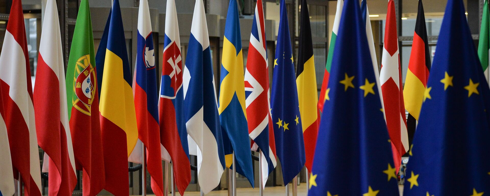 Флаги стран-участников саммита ЕС в Брюсселе - اسپوتنیک افغانستان  , 1920, 25.02.2023