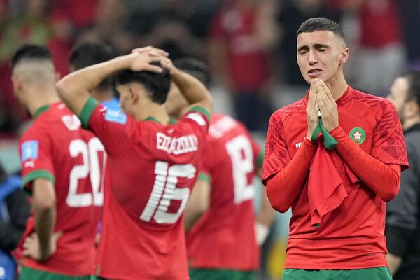 واکنش بلال الخنوس از مراکش پس از بازی نیمه نهایی جام جهانی بین فرانسه و مراکش. - اسپوتنیک افغانستان  