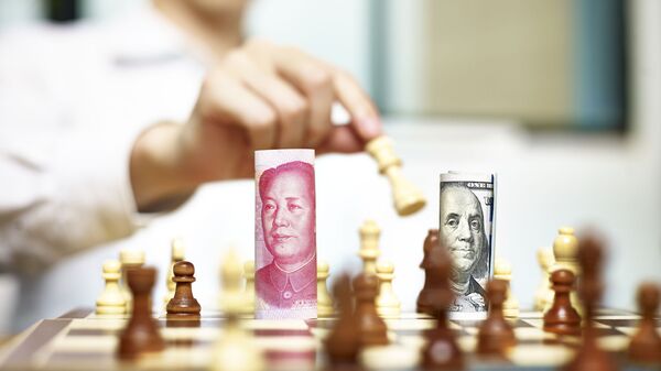 Банкноты доллара и юаня на шахматной доске  - اسپوتنیک افغانستان  