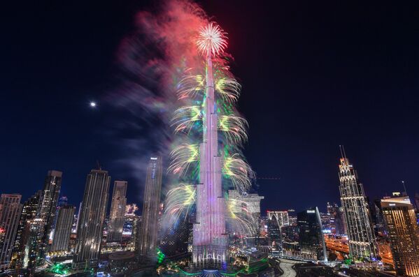 آتش بازی شب سال نو در برج خلیفه دبی31 دسمبر 2022 - اسپوتنیک افغانستان  