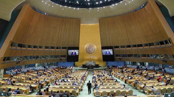 Министр иностранных дел России Сергей Лавров выступает на 77-й сессии Генеральной Ассамблеи Организации Объединенных Наций в штаб-квартире ООН в Нью-Йорке - اسپوتنیک افغانستان  