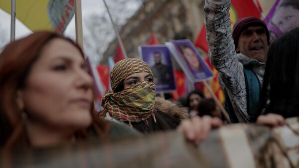 Курдские активисты собираются на марш в Париже, Франция - اسپوتنیک افغانستان  