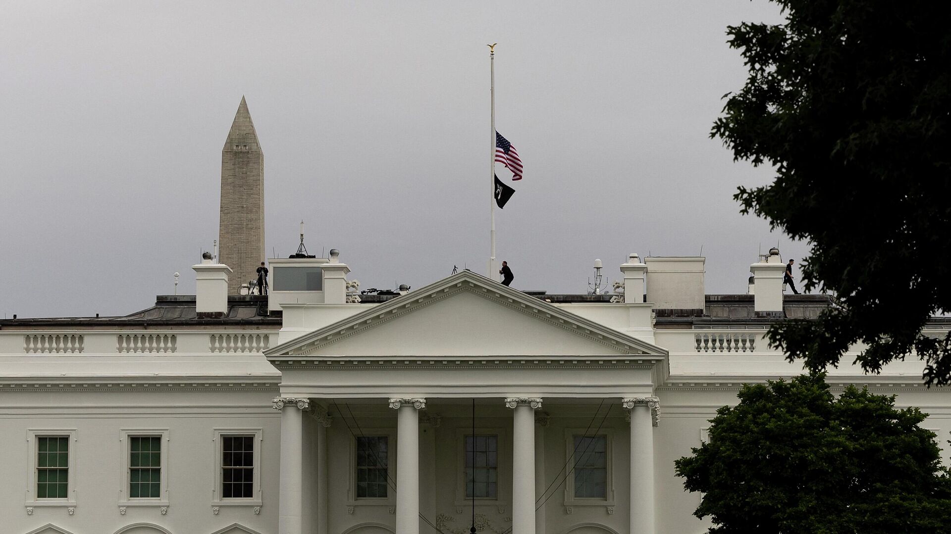 Спущенный флаг на Белом доме в Вашингтоне  - اسپوتنیک افغانستان  , 1920, 18.01.2023