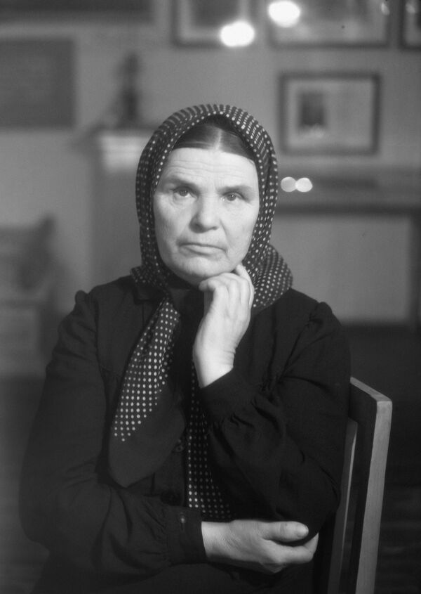 اناستازیا ایوانونا زمنوخوا مادر ایوان زمنوخوف، یکی از اعضای سازمان زیرزمینی ضد فاشیست &quot;گارد جوان&quot; است. - اسپوتنیک افغانستان  
