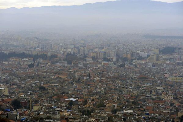 من چندین بار از تپه پشت شهر بالا رفتم، از آنجا  منظره عالی از شهر در دشت نزدیک رودخانه داشت. - اسپوتنیک افغانستان  