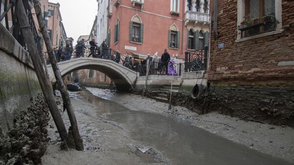 Почти высохший канал в Венеции  - اسپوتنیک افغانستان  