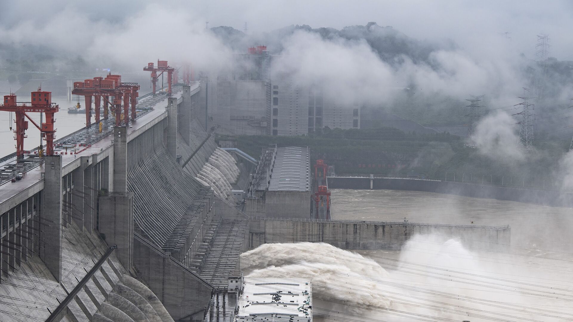 Водосброс на плотине Three Gorges Dam в Китае - اسپوتنیک افغانستان  , 1920, 25.02.2023