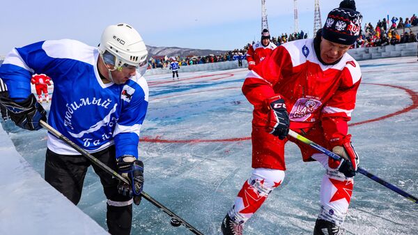 Звездный хоккейный матч на озере Байкал - اسپوتنیک افغانستان  