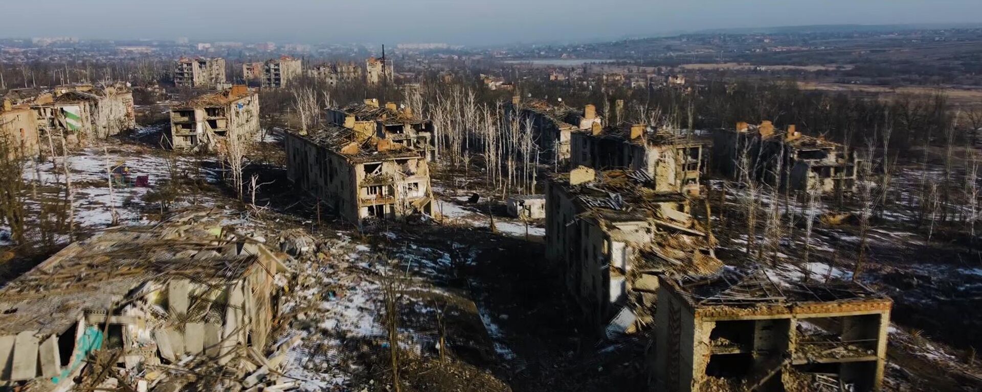 Жилые дома, разрушенные в результате обстрелов в Артемовске - اسپوتنیک افغانستان  , 1920, 13.03.2023