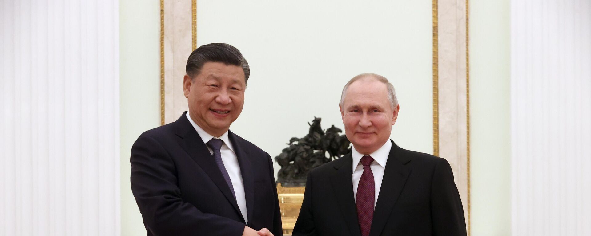 Председатель КНР Си Цзиньпин и президент России Владимир Путин на встрече в Кремле - اسپوتنیک افغانستان  , 1920, 15.10.2023