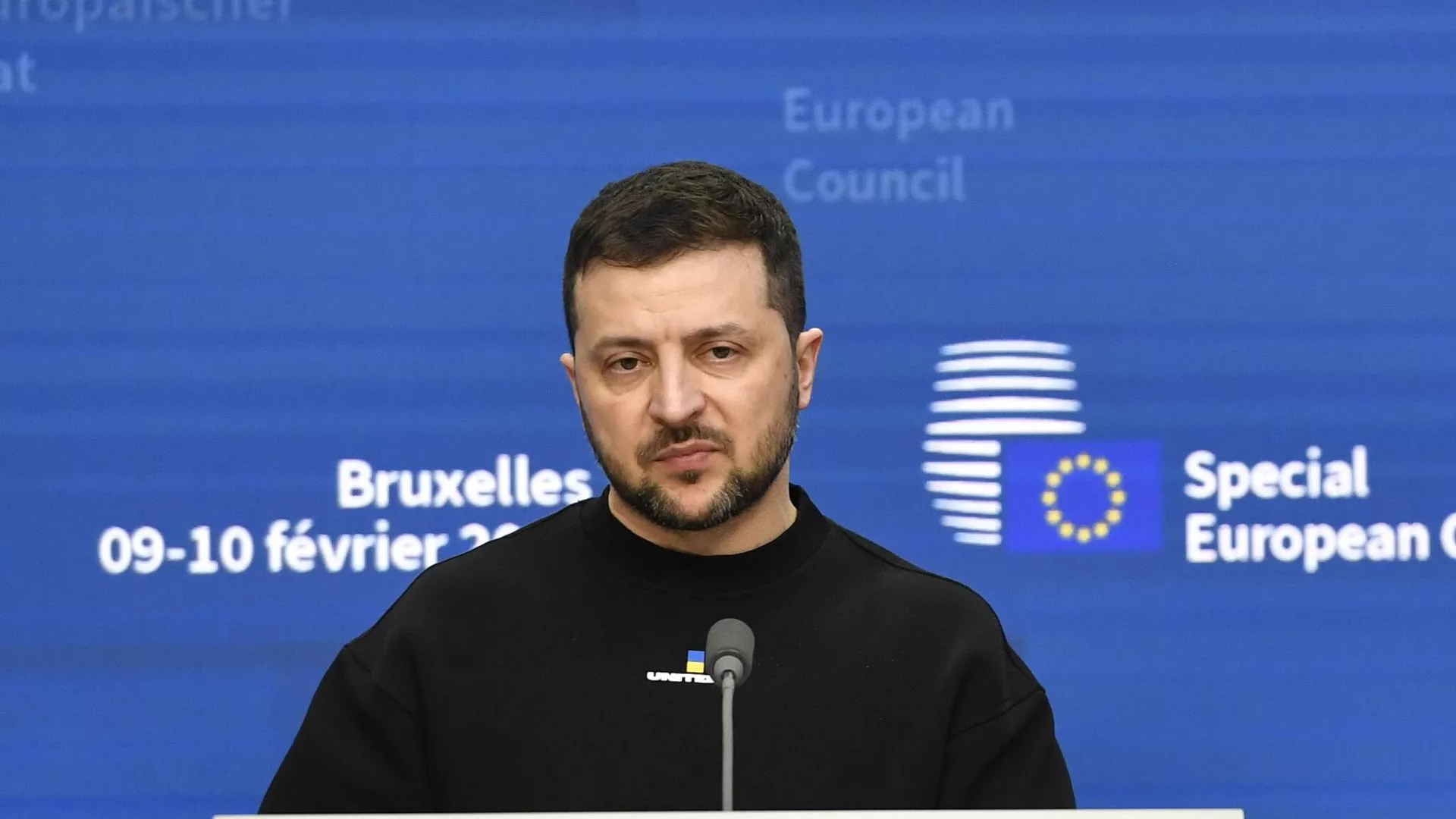 Президент Украины Владимир Зеленский во время пресс-конференции на саммите ЕС в Брюсселе, Бельгия