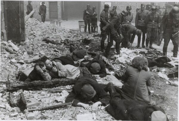 زندانیان گتوی ورشو، آپریل-می 1943 - اسپوتنیک افغانستان  