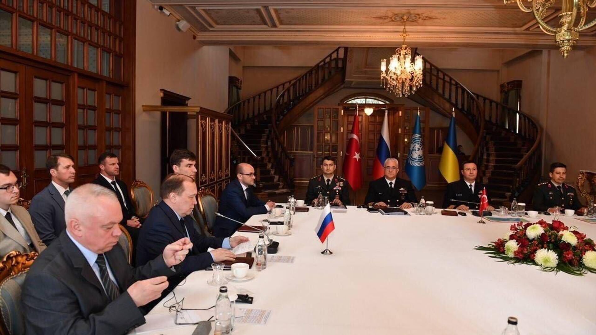 نشست فنی نمایندگان سازمان ملل، روسیه، ترکیه و اوکراین در استانبول - اسپوتنیک افغانستان  , 1920, 05.05.2023