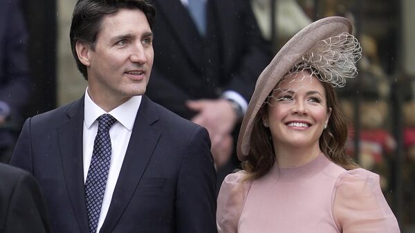 Премьер-министр Канады Джастин Трюдо и Софи Трюдо прибывают в Вестминстерское аббатство - اسپوتنیک افغانستان  