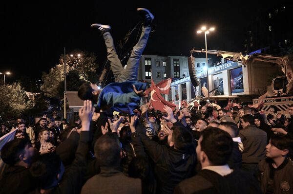 جشن پیروزی رئیس جمهور کنونی ترکیه در انتخبات ریاست جمهوری. - اسپوتنیک افغانستان  
