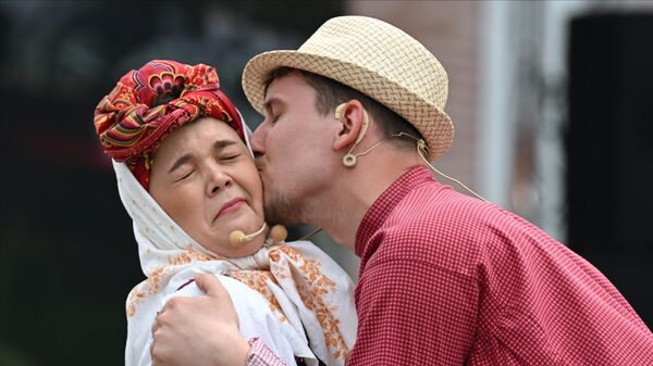 Участники Всероссийского фестиваля русского фольклора Каравон-2023 в селе Никольское Лаишевского района Республики Татарстан - اسپوتنیک افغانستان  