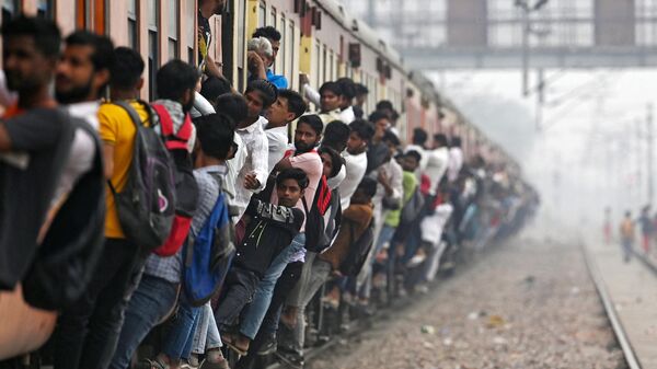 Жители на поезде в Индии  - اسپوتنیک افغانستان  