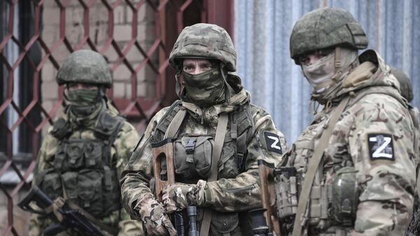 Военнослужащие РФ ожидают представителей Общероссийского народного фронта с гуманитарной помощью на Запорожском направлении - اسپوتنیک افغانستان  