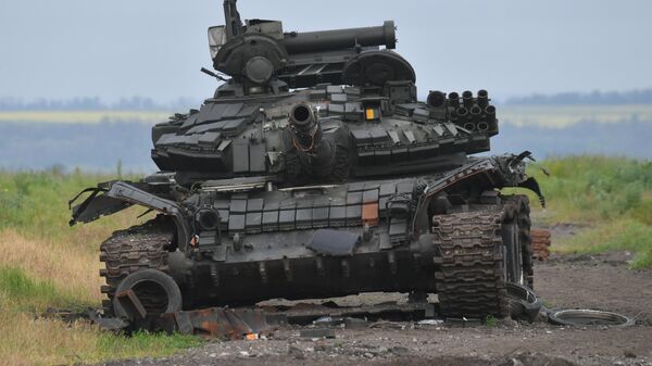 Уничтоженный танк ВСУ. Архивное фото - اسپوتنیک افغانستان  