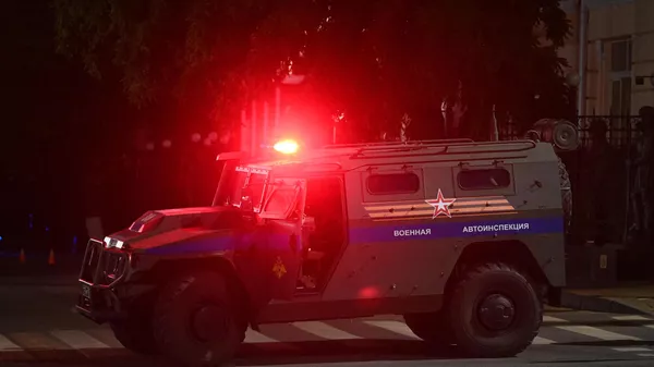 Бронемашина военной автоинспекции на улице Ростова-на-Дону - اسپوتنیک افغانستان  