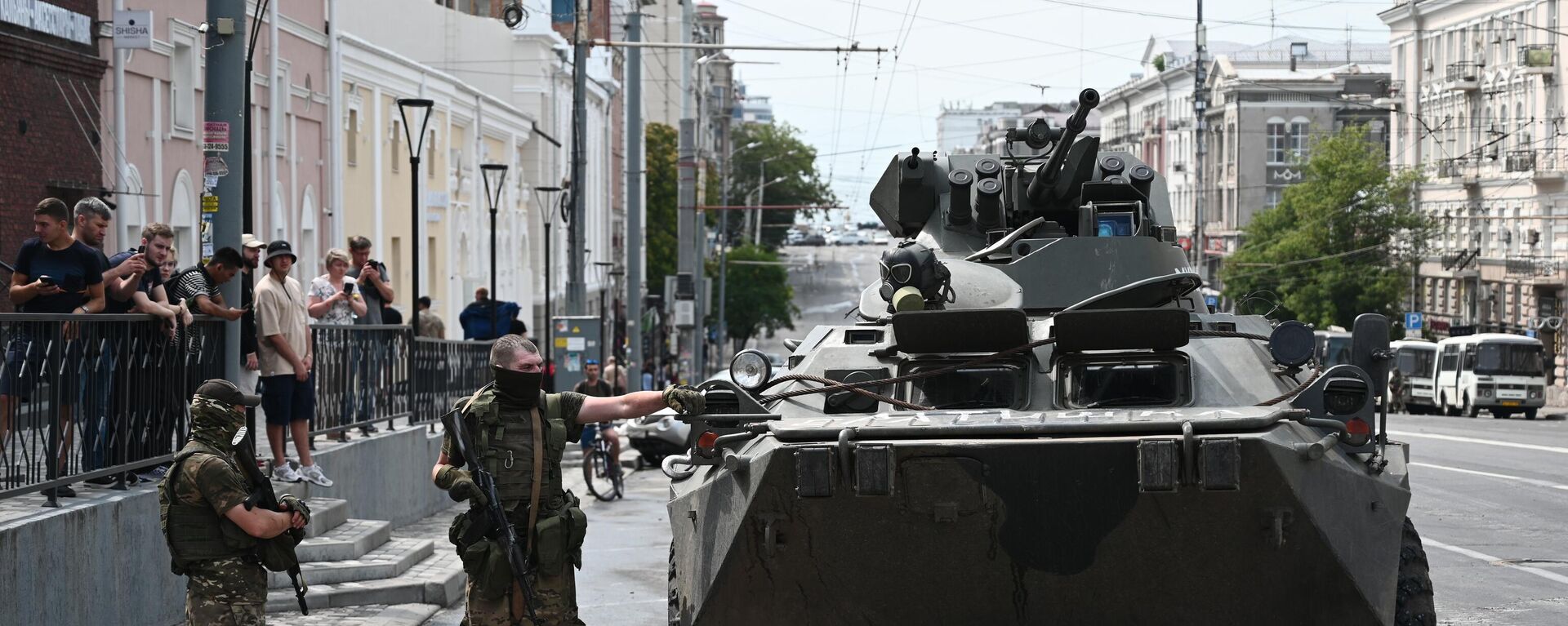 Бойцы и бронетехника ЧВК Вагнер на улице Ростова-на-Дону - اسپوتنیک افغانستان  , 1920, 27.06.2023