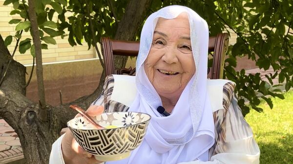 Бабушка Зухра - известный блогер - اسپوتنیک افغانستان  