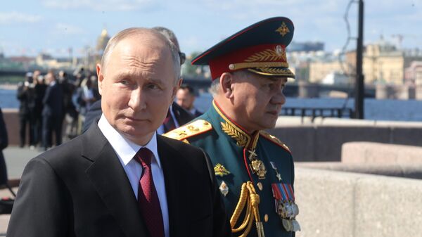 Президент РФ Владимир Путин принял Главный военно-морской парад  - اسپوتنیک افغانستان  