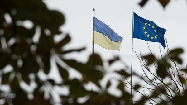 Флаги Украины и Европейского союза в Киеве - اسپوتنیک افغانستان  