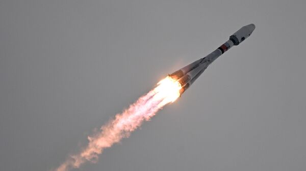 Запуск ракеты-носителя Союз-2.1б с разгонным блоком Фрегат и автоматической станцией Луна-25 с космодрома Восточный - اسپوتنیک افغانستان  