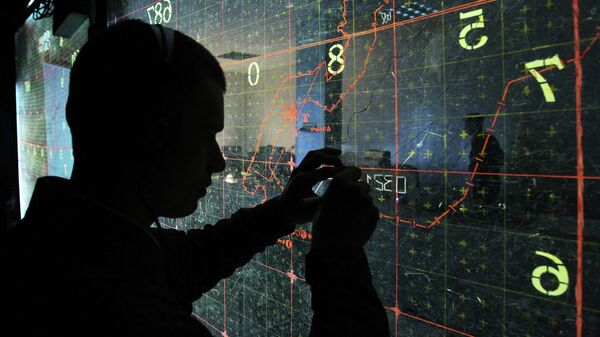 Оператор у планшета на учебном командном пункте во время крупномасштабных ВВС - اسپوتنیک افغانستان  