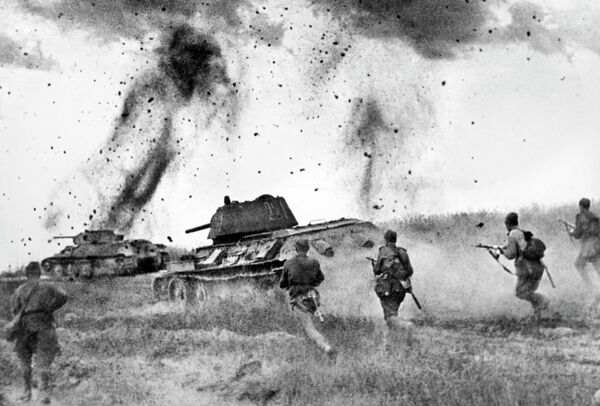 جنگ بزرگ میهنی 1941-1945 نبرد کورسک حمله به تشکیلات پنجمین ارتش تانک گارد در منطقه پروخوروکا. - اسپوتنیک افغانستان  