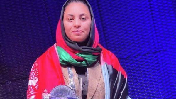 آمنه کریمیان بنیانگذار انجمن نجومی کیهانه - اسپوتنیک افغانستان  