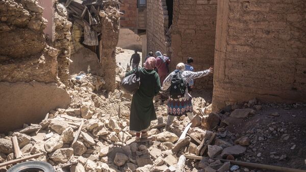 Жители которой покидают свои дома после землетрясения, Марокко - اسپوتنیک افغانستان  
