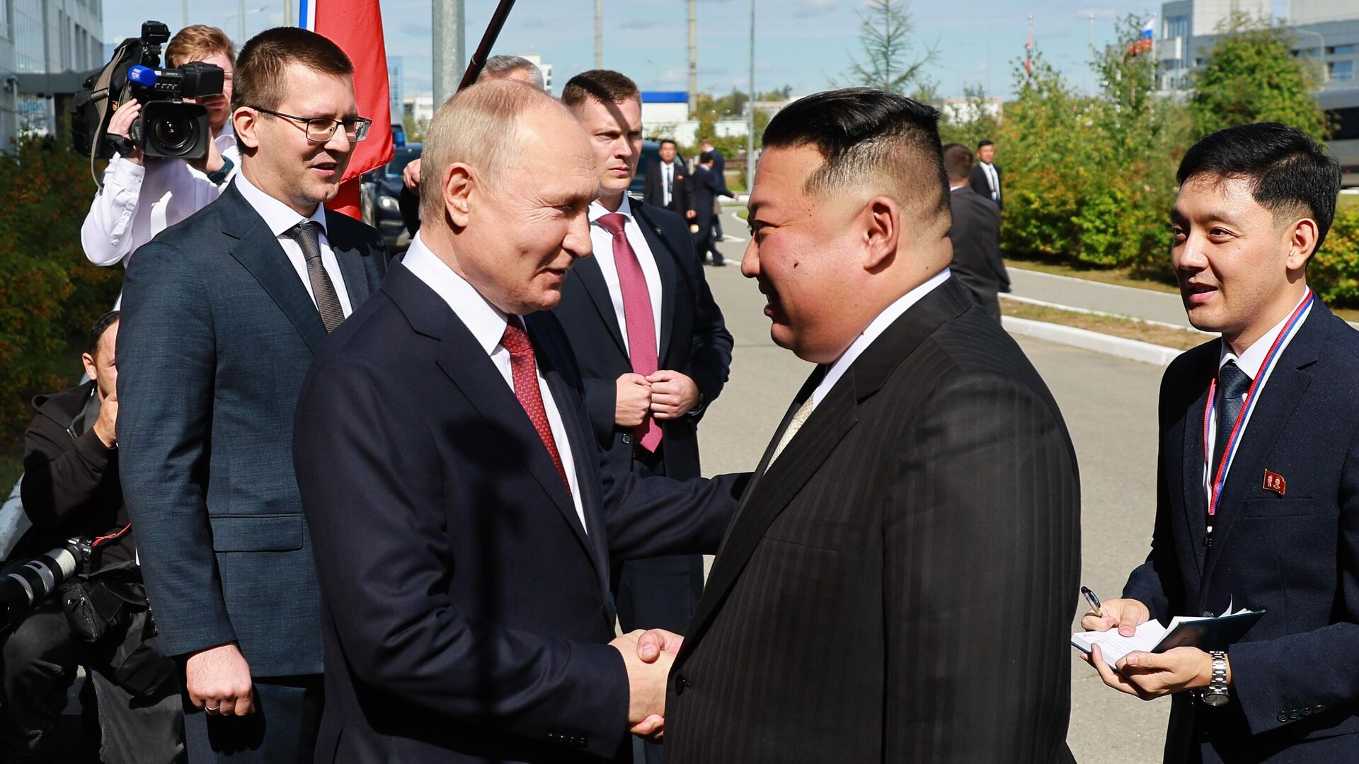 Vladímir Putin se reúne con Kim Jong-un en el cosmódromo Vostochni, región rusa de Amur - اسپوتنیک افغانستان  , 1920, 13.09.2023