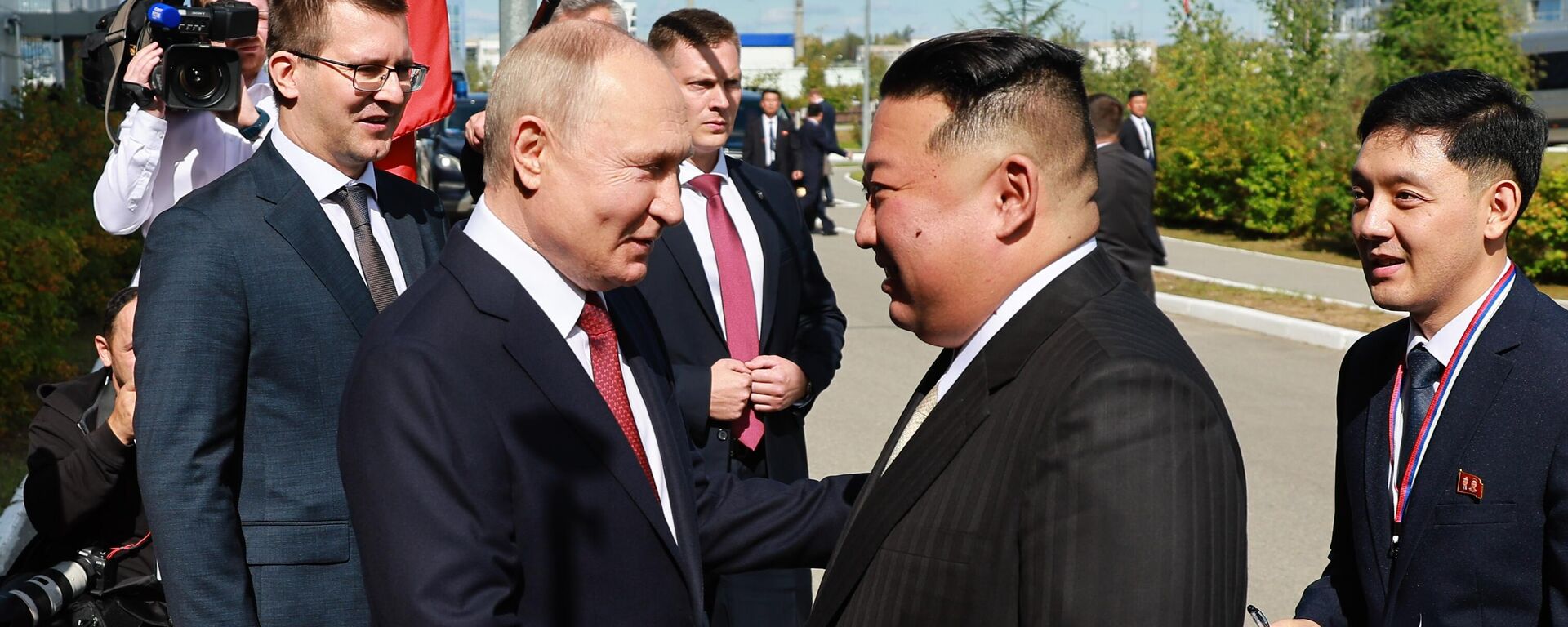Vladímir Putin se reúne con Kim Jong-un en el cosmódromo Vostochni, región rusa de Amur - اسپوتنیک افغانستان  , 1920, 13.09.2023