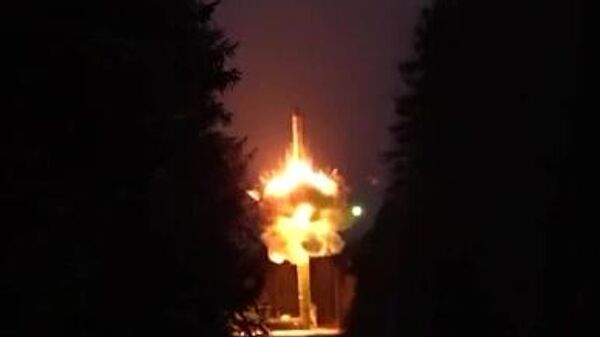 Пуск межконтинентальной баллистической ракеты Ярс  - اسپوتنیک افغانستان  