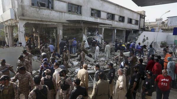 Разбор завалов и оказание помощи пострадавшим при взрыве газа в Пакистане - اسپوتنیک افغانستان  
