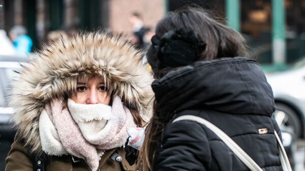 Девушки в холодную погоду на Манхэттене в Нью-Йорке - اسپوتنیک افغانستان  