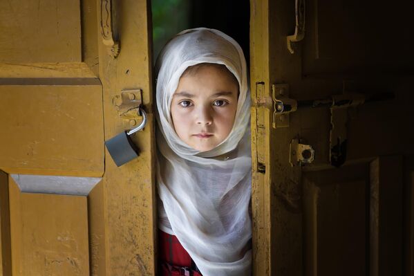 عکاس، دیلک یورداکول از ترکیه. مکتب دخترانه در پاکستان. تحصیل دختران و پسران در یک مکتب ممنوع است. - اسپوتنیک افغانستان  