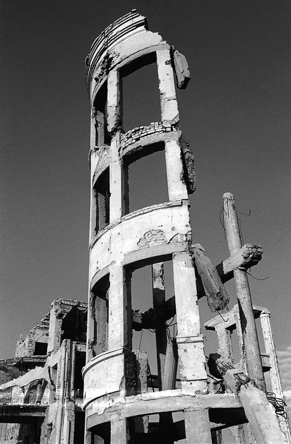 جنگ بزرگ میهنی 1941 - 1945 ساختمان مدرسه ای که در نبرد استالینگراد ویران شد. - اسپوتنیک افغانستان  