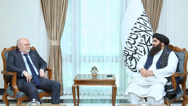 دیدار امیرخان متقی با فریدون سینیرلی‌اوغلو، هماهنگ‌کننده‌ی ویژه‌ی سازمان ملل متحد در امور افغانستان - اسپوتنیک افغانستان  