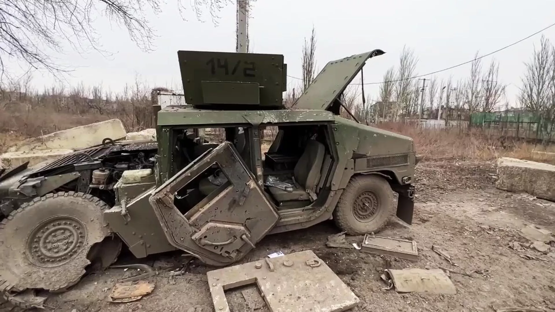 Поврежденная военная техника в Авдеевке
