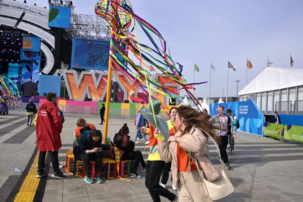 شرکت کنندگان جشنواره جهانی جوانان در قلمرو فدرال &quot;سیریوس&quot;. جشنواره جهانی جوانان (WYF) از 1 تا 7 مارچ برگزار می شود. - اسپوتنیک افغانستان  