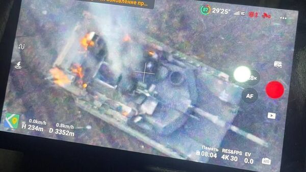 Танк Abrams, который подбили FPV-дроном на Авдеевском направлении - اسپوتنیک افغانستان  