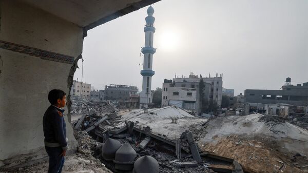 Мечеть Аль-Фарук, разрушенная израильской бомбардировкой в Рафахе на юге сектора Газа - اسپوتنیک افغانستان  