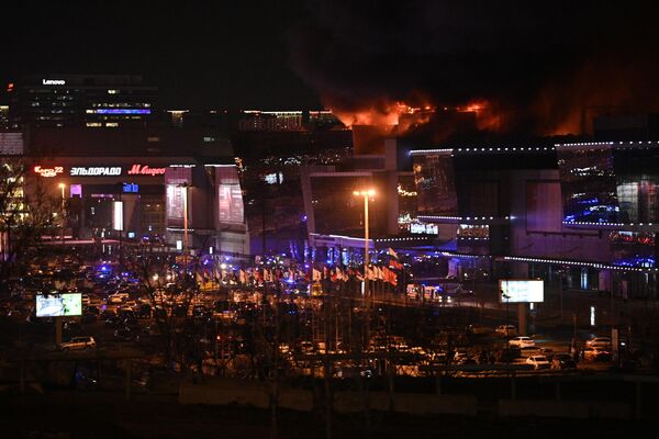 وقوع آتش سوزی در سقف تالار - اسپوتنیک افغانستان  