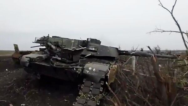 Abrams MBT knocked out near the Donetsk suburb of Avdeyevka. Screenshot of Russian Defense Ministry video. - اسپوتنیک افغانستان  
