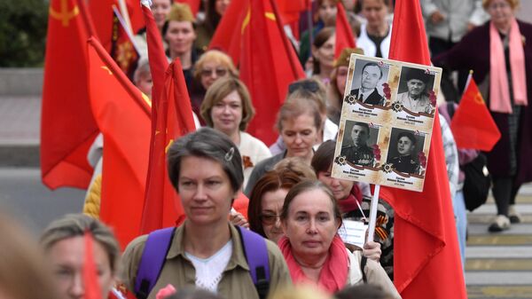 Праздничное шествие в Севастополе в честь 79-летия Победы в Великой Отечественной войне - اسپوتنیک افغانستان  
