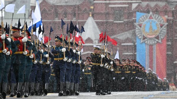 Военнослужащие парадных расчетов на военном параде на Красной площади - اسپوتنیک افغانستان  